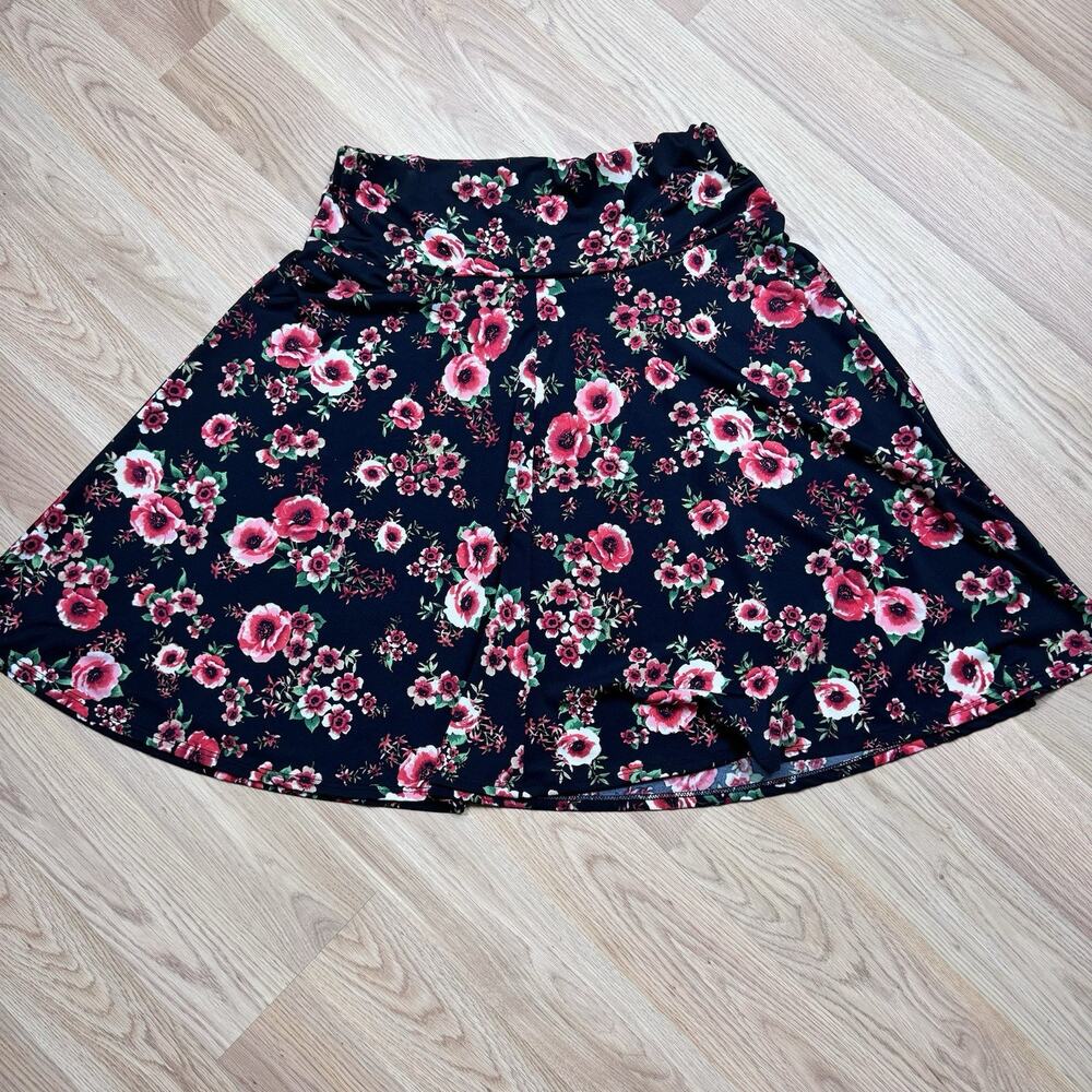 Women’s Skirt Black Red Floral PXL Pull On Stretchy Flowy Feminine Romantic